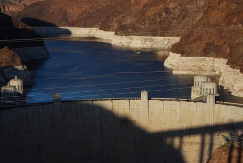 Dropping water levels in Lake Mead, behind Hoover Dam. (Source: Peter Gleick 2013)