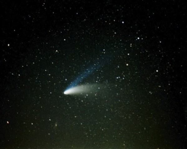 Image credit: Tom Hoffelder, of Comet Hale-Bopp, of course!