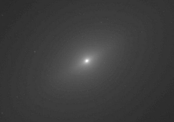 Image credit: McDonald Observatory, NASA/AURA/STScI, via http://mcdonaldobservatory.org/news/gallery/core-galaxy-ngc-4621.