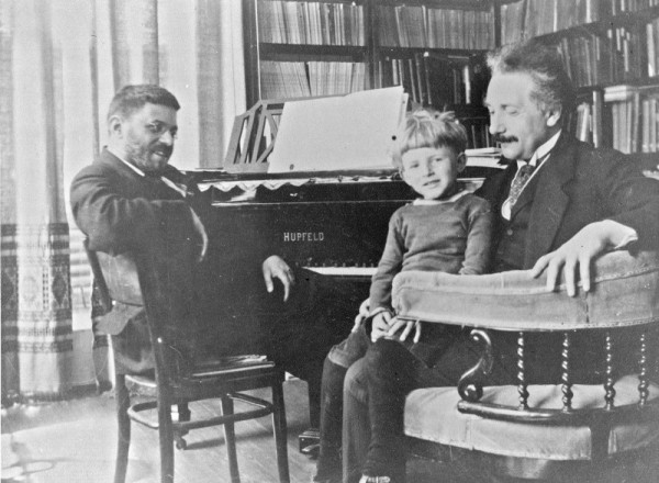 Paul Ehrenfest, his son Paul Jr. and Albert Einstein, Courtesy Wikimedia Commons.