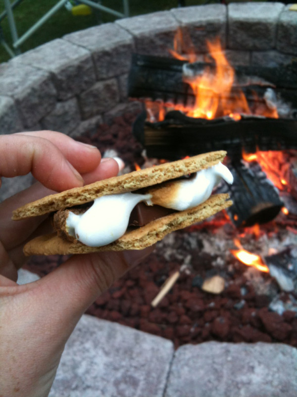 Image credit: Bakerlady Tonya, via http://mybakerlady.com/2012/05/29/perfect-smores/.