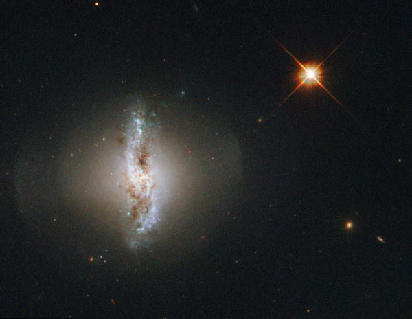 Image credit: Arp 230; Credit: ESA/Hubble & NASA; Acknowledgement: Flickr user Det58.