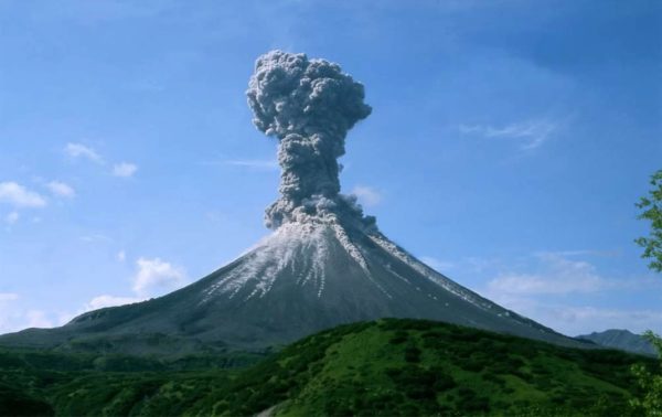 When volcanoes erupt, a large amount of material from the Earth's interior, including extraordinary amounts of carbon dioxide, are released into the atmosphere. Image credit: European Geosciences Union.